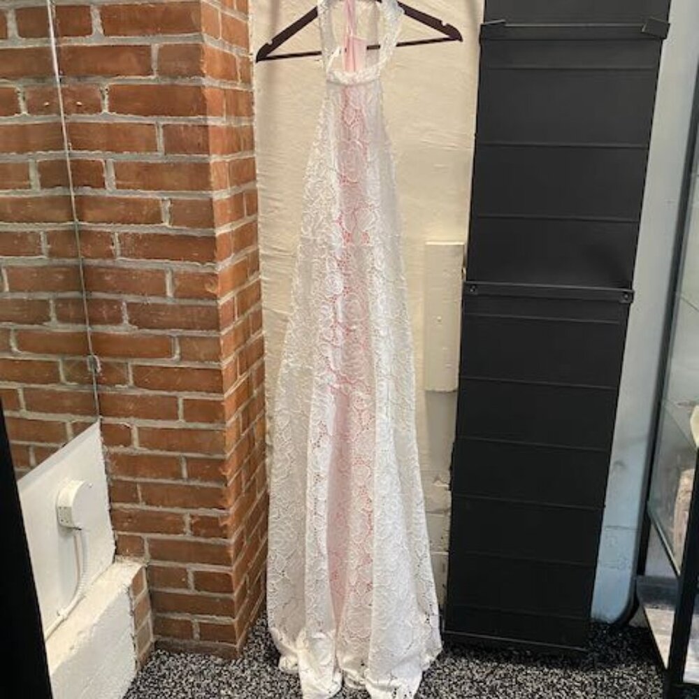 Astoria Lace Maxi Dress